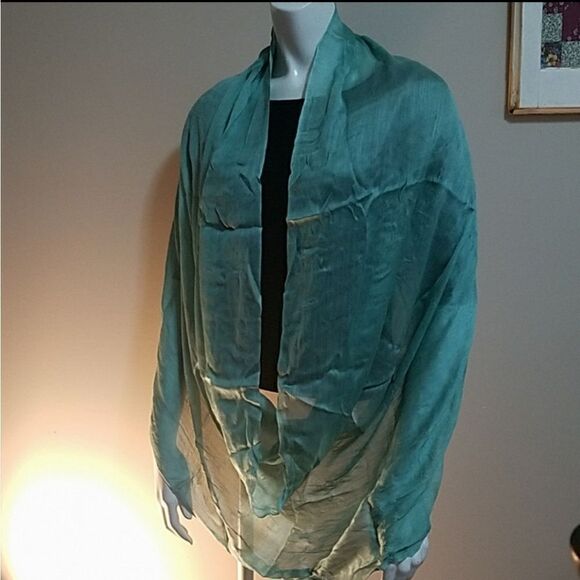 Look Blue Infinity Scarf - Picture 3 of 5